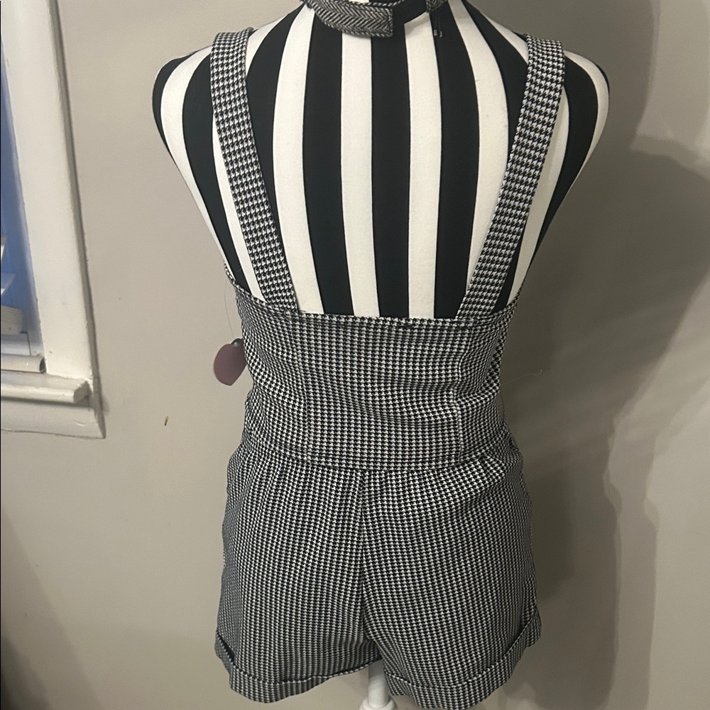 ❌Sold ❌ Black and White Checkered Button-Up Romper haute Monde - Picture 4 of 5